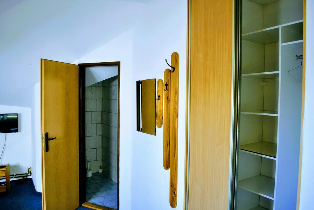 Ubytovanie Zencuch Drienica Ngoại thất bức ảnh